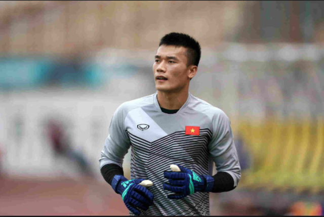 thủ m&ocirc;n b&ugrave;i tiến dũng